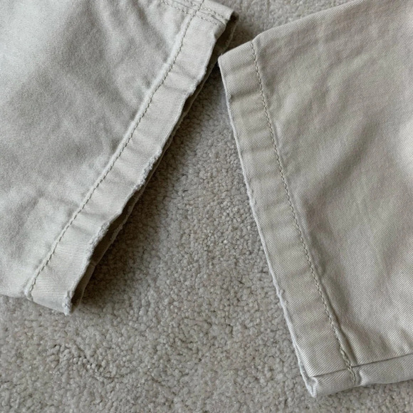 3/$25 American Eagle Outfitters, 100% Cotton, 2 R - Picture 7 of 15